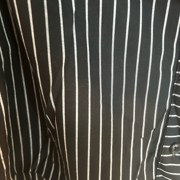 A New Day Women’s Black & Silver Stripped Button Down Dress

Size L
NWT - Picture 3 of 9